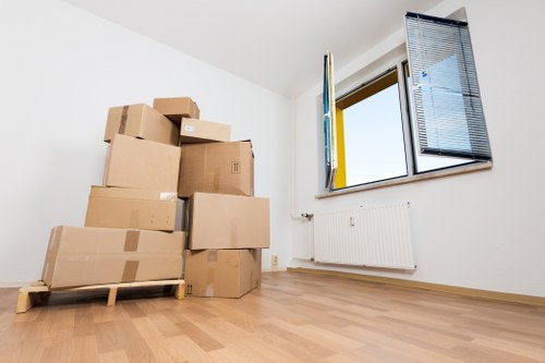 Use of safety gear during moving and transport work